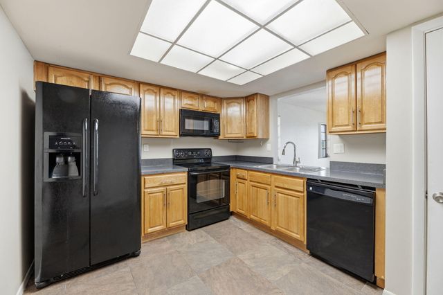 1769 NE 40th Place 506, Pompano Beach, FL 33064