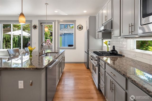 3101 S Adams Street, Seattle, WA 98108