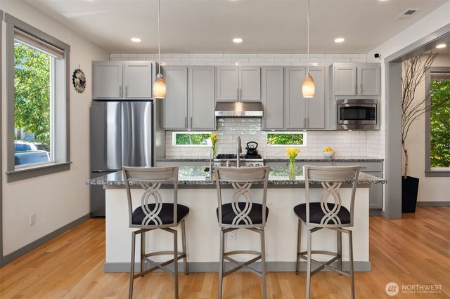 3101 S Adams Street, Seattle, WA 98108