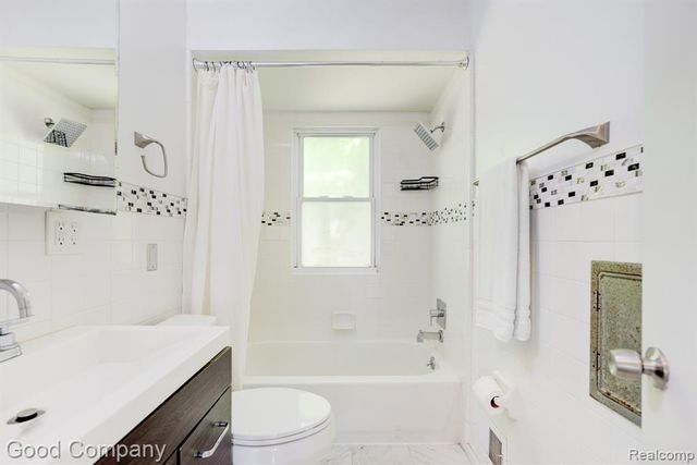 421 Channing Street, Ferndale, MI 48220