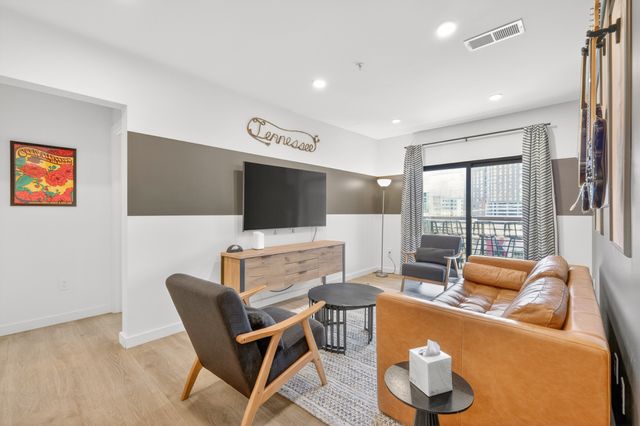 635 7th Ave S Apt 514, Nashville, TN 37203