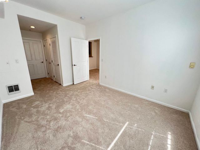 989 Franklin St 621, Oakland, CA 94607