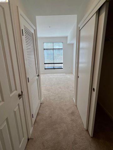 989 Franklin St 621, Oakland, CA 94607