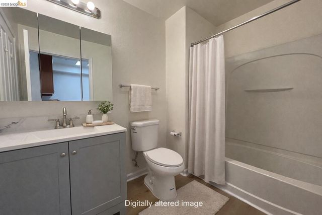 989 Franklin St 621, Oakland, CA 94607