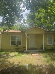 1611 Clark Street, Greenville, TX 75401