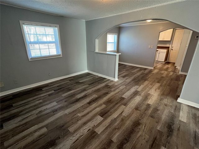 11 SW 7TH AVENUE, Ocala, FL 34475