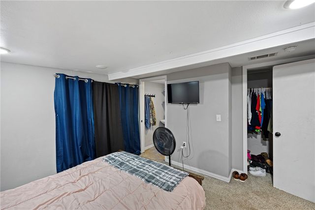 900 N Detroit Avenue, Russellville, AR 72801