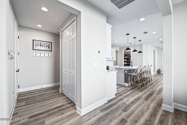 1917 AMBERLY Drive, Middleburg, FL 32068