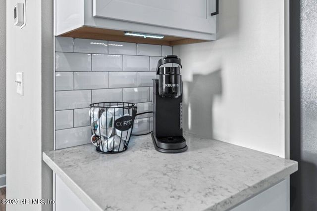 1917 AMBERLY Drive, Middleburg, FL 32068