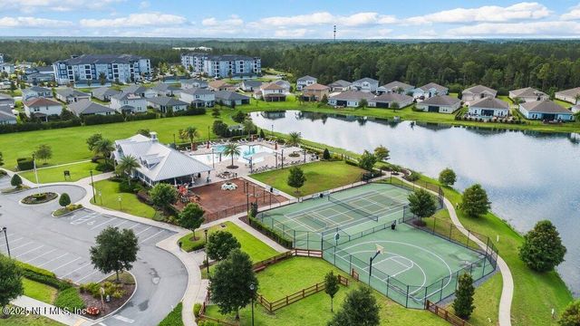 1917 AMBERLY Drive, Middleburg, FL 32068