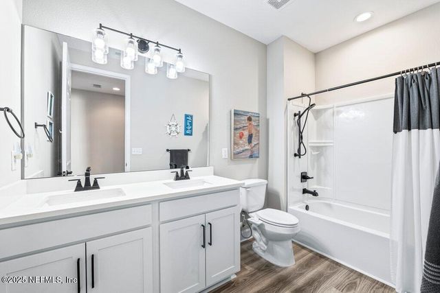 1917 AMBERLY Drive, Middleburg, FL 32068