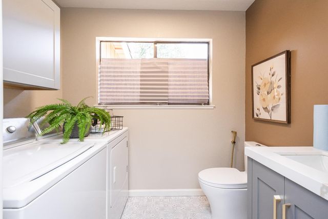 8498 E Hidden Lakes Dr, Granite Bay, CA 95746