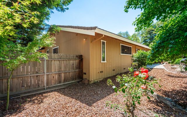 8498 E Hidden Lakes Dr, Granite Bay, CA 95746