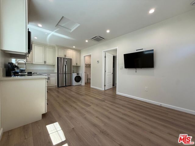 16429 Bryant Street, North Hills (los Angeles), CA 91343