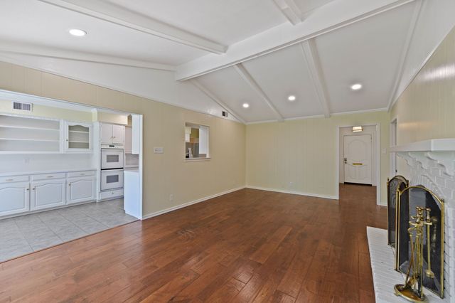 527 Twilight Trail, Richardson, TX 75080