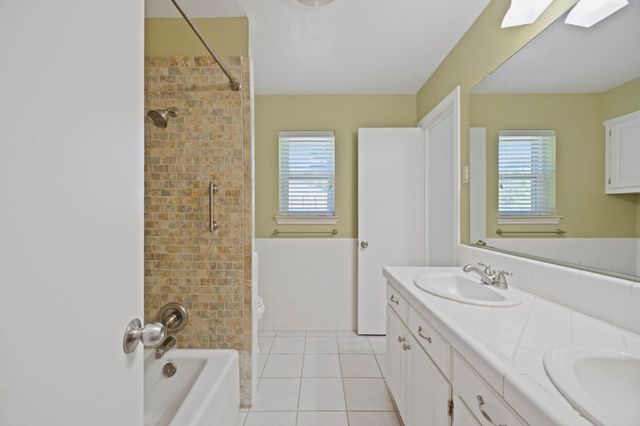 527 Twilight Trail, Richardson, TX 75080