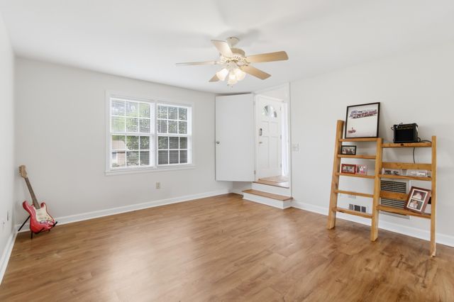 1119 Smithfield Place, Hanahan, SC 29410