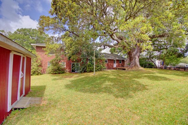 1119 Smithfield Place, Hanahan, SC 29410