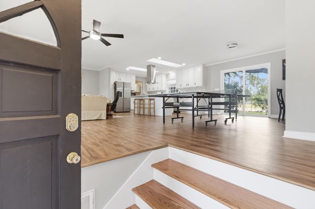 1119 Smithfield Place, Hanahan, SC 29410