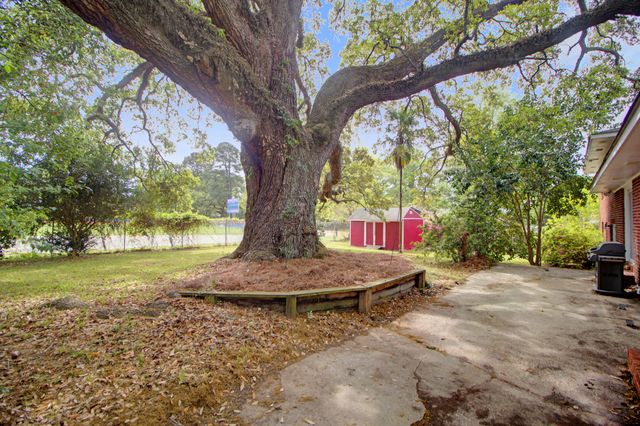 1119 Smithfield Place, Hanahan, SC 29410