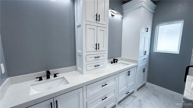 2803 Kingdom Drive, Weslaco, TX 78599