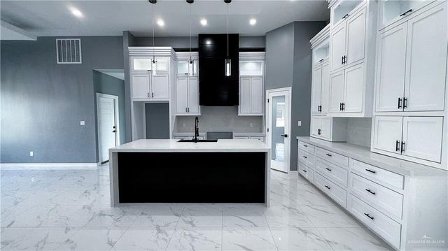 2803 Kingdom Drive, Weslaco, TX 78599