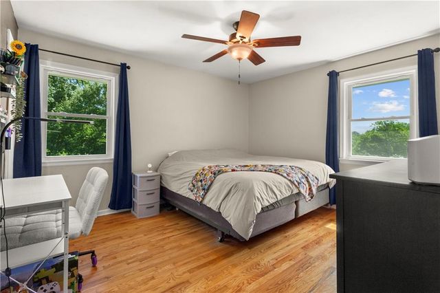 121 SE Moore Street, Blue Springs, MO 64014