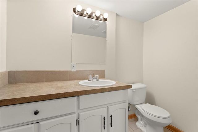 121 SE Moore Street, Blue Springs, MO 64014