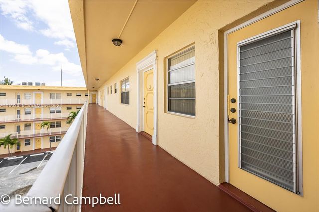 3940 NW 42nd Avenue 417, Lauderdale Lakes, FL 33319