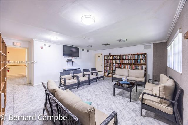 3940 NW 42nd Avenue 417, Lauderdale Lakes, FL 33319