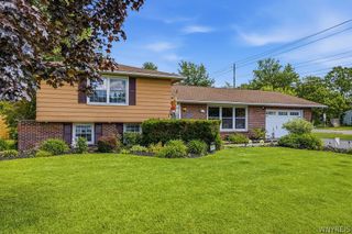 23 Eisenhower Drive, Lockport City, NY 14094