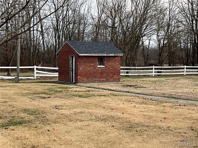 312 School Street, Wilsonville, IL 62093