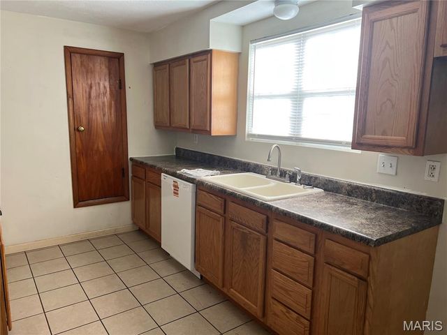 312 School Street, Wilsonville, IL 62093