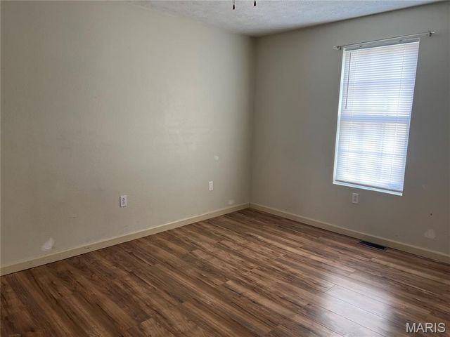 312 School Street, Wilsonville, IL 62093