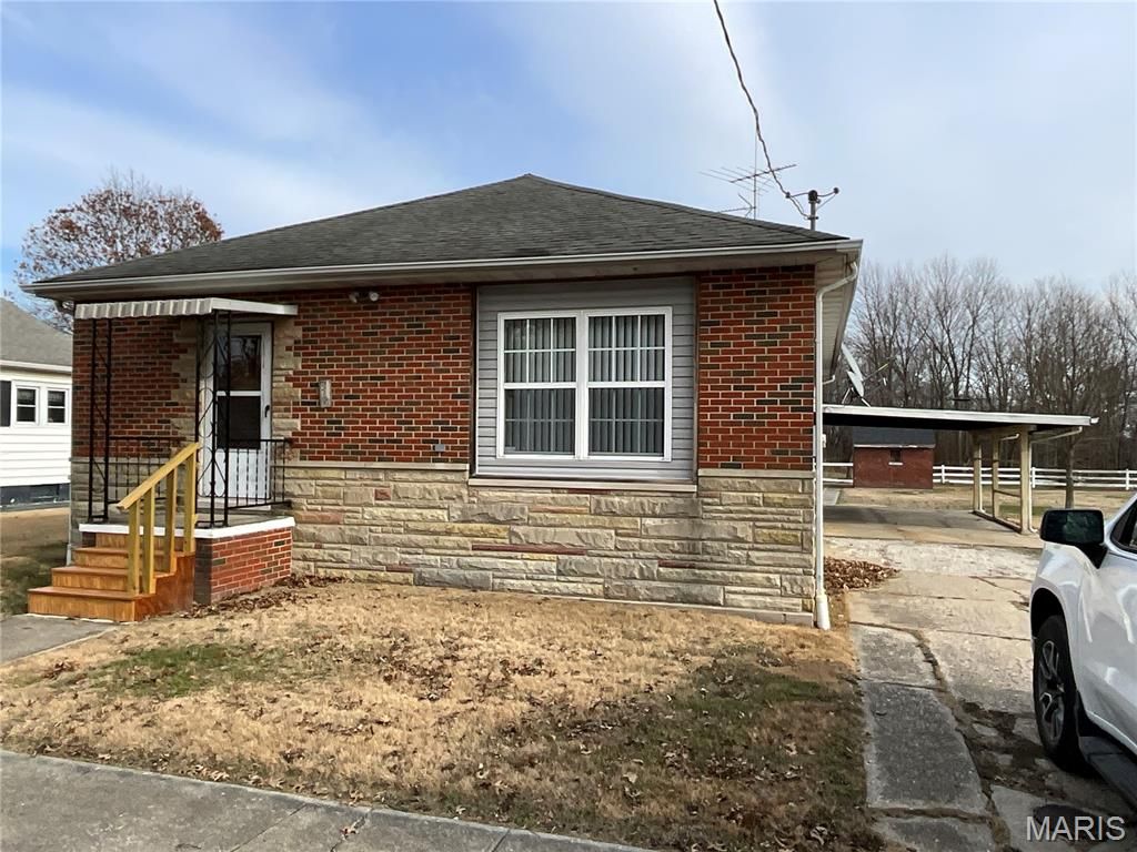 312 School Street, Wilsonville, IL 62093