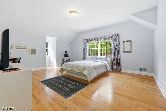 3 Lockwood Dr, Bridgewater Twp., NJ 08807
