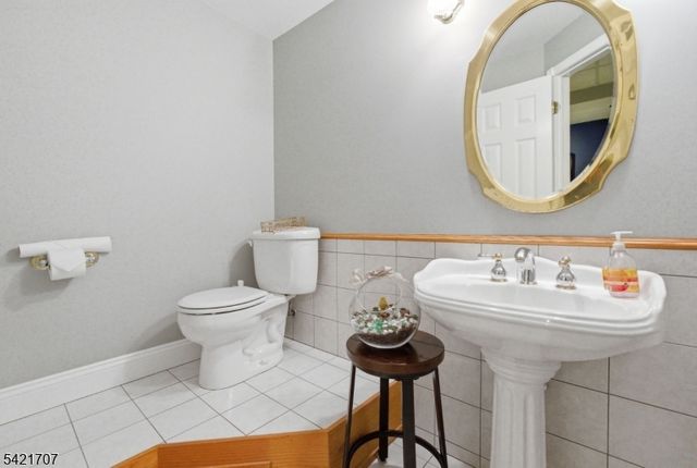 3 Lockwood Dr, Bridgewater Twp., NJ 08807
