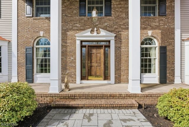 3 Lockwood Dr, Bridgewater Twp., NJ 08807