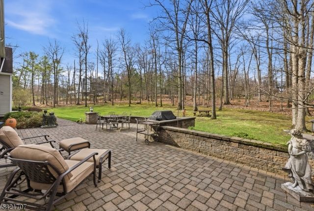 3 Lockwood Dr, Bridgewater Twp., NJ 08807