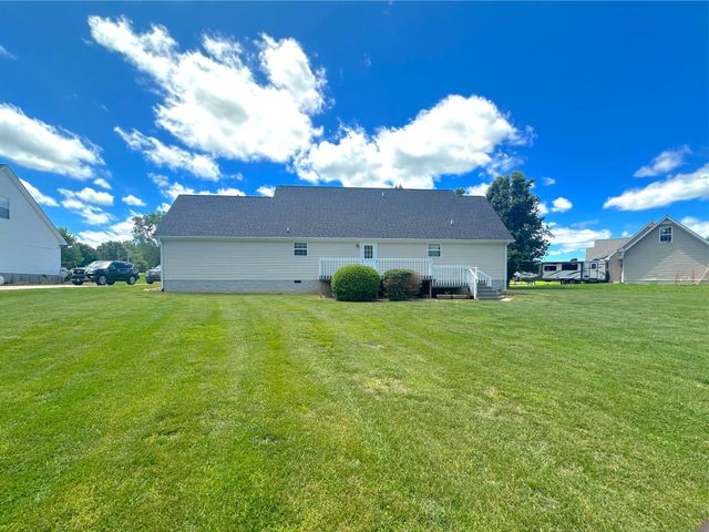 730 Everville Dr, Livingston, TN 38570