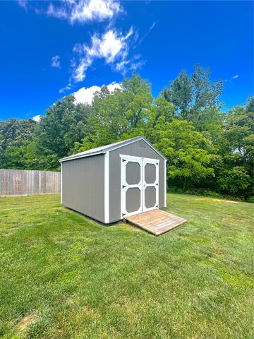 730 Everville Dr, Livingston, TN 38570