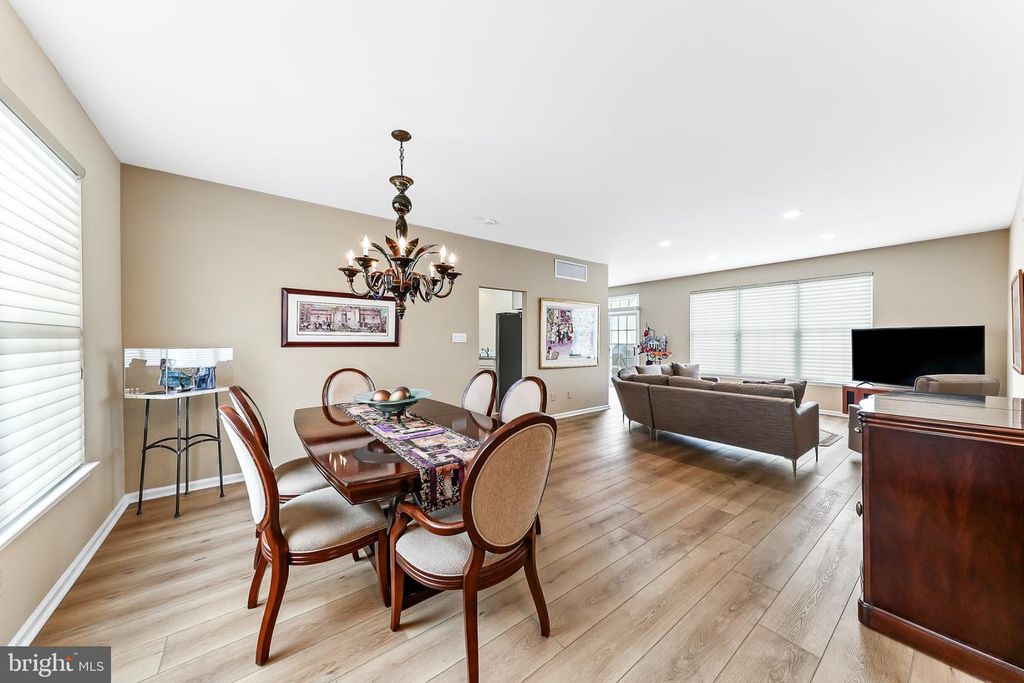 172 E TALLY HO TURN, Glen Mills, PA 19342