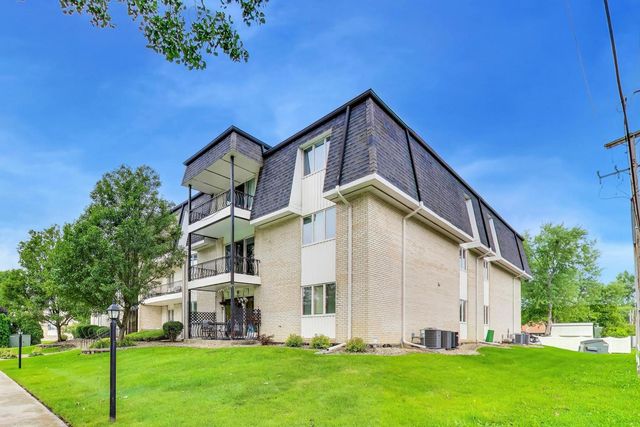 18559 Escanaba Avenue 101, Lansing, IL 60438