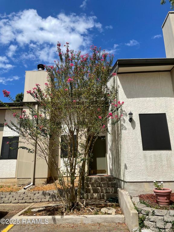 3500 E Simcoe Street 33, Lafayette, LA 70501