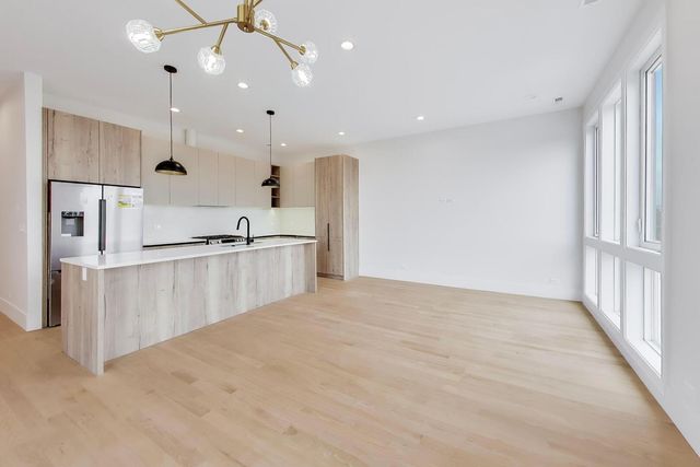 1244 N Kedzie Avenue 4, Chicago, IL 60651