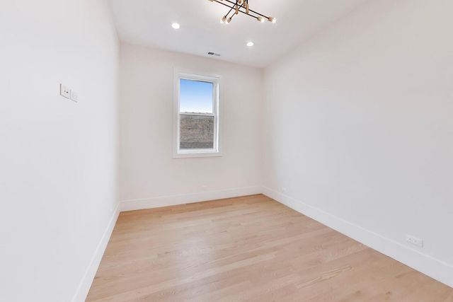 1244 N Kedzie Avenue 4, Chicago, IL 60651