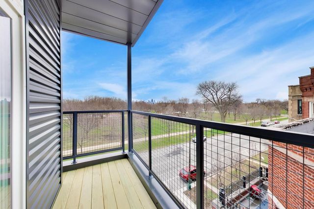 1244 N Kedzie Avenue 4, Chicago, IL 60651