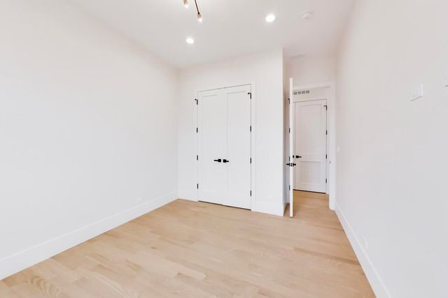 1244 N Kedzie Avenue 4, Chicago, IL 60651