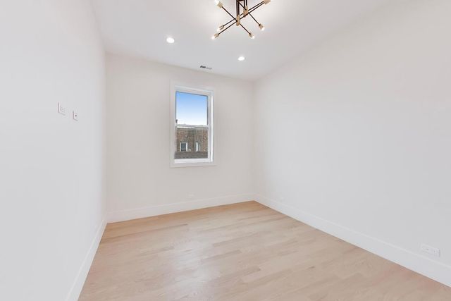1244 N Kedzie Avenue 4, Chicago, IL 60651