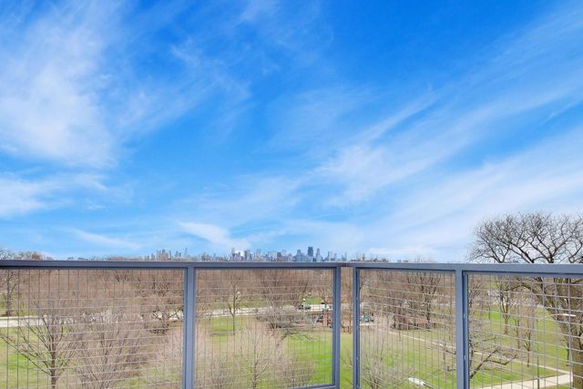 1244 N Kedzie Avenue 4, Chicago, IL 60651